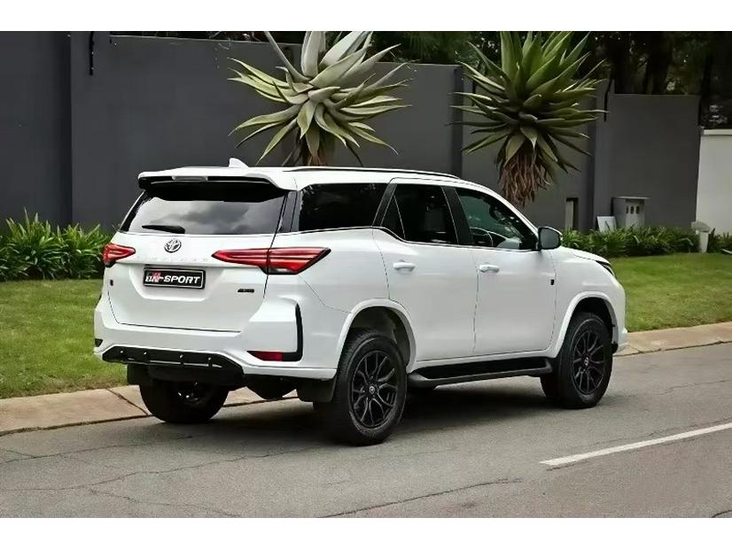 Toyota Fortuner/Runner Original Style Side Steps Running Board Modification