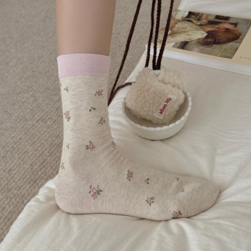Sweet Style Fabric Label Small Floral Print Socks for Women, Versatile Mid-calf Socks, Pinkish-brown Series Pile Long Socks