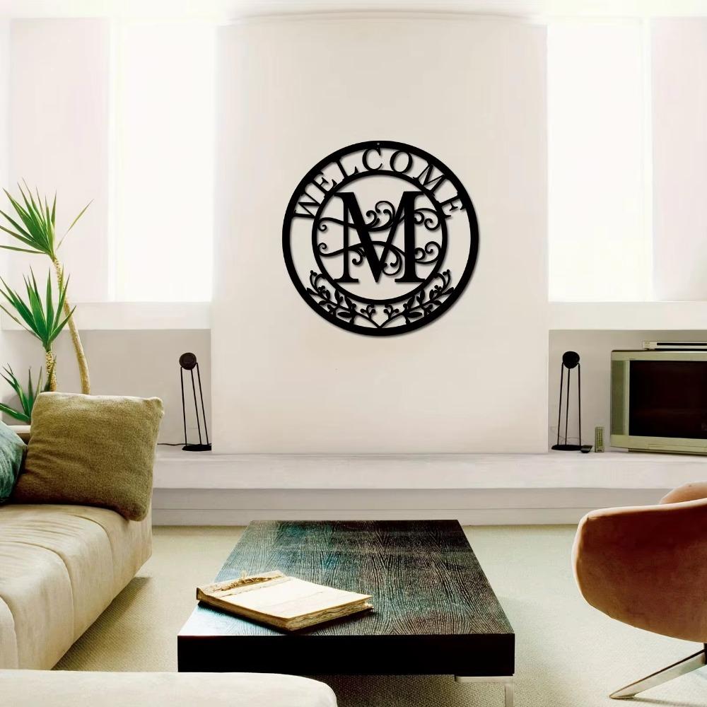 1 шт. Металлическая табличка с фамилией, Персонализированное искусство с фамилией семьи, Дизайн разделенной монограммы, Элегантный металлический настенный декор, Идеальный подарок на день рождения