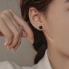 Серьги из серебра S925 Модные простые геометрические серьги Женские персонализированные модные черные серьги Нишевый дизайн Серьги с характером