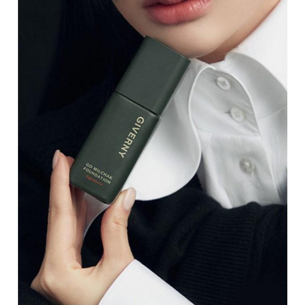 Giverny High-adhesion Signature Foundation 30ml, No. 17 Porcelain, 1 Piece