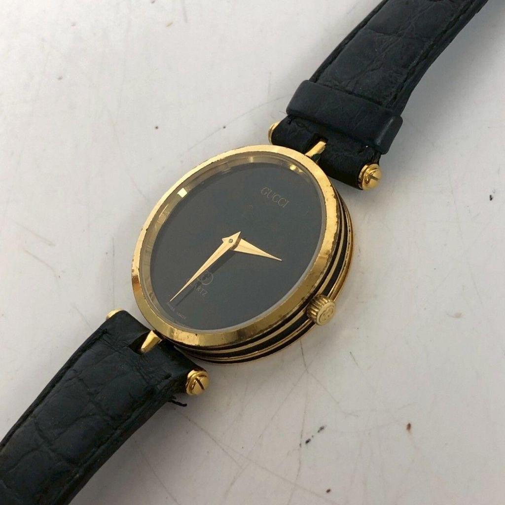 Б/У GUCCI Часы Gucci Кварцевые Винтажные Черные Черный Золото Золотой Распродажа SALE Очень Популярные Высшего Качества Шедевр Отличные Роскошные Специальные Тщательно Отобранные