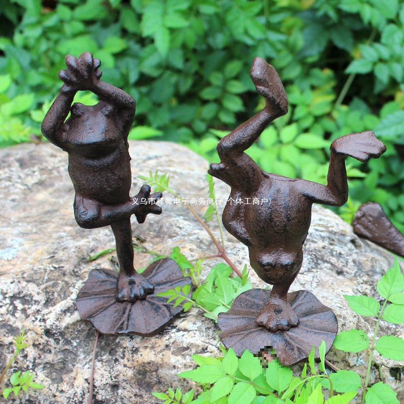 Европейский ретро чугунный орнамент лягушка для йоги для домашнего показа