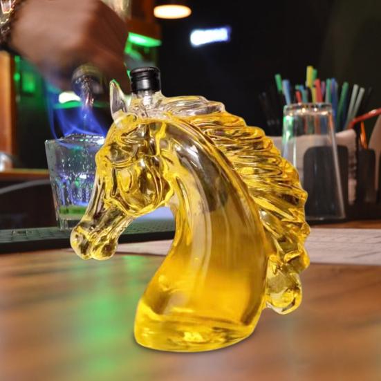 Whiskey Bottle Engraved Horse Head Shape Glass Decanter for Whiskey
