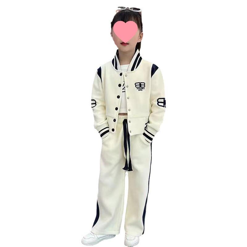 2024 Детский кардиган и брюки в корейском стиле с буквенным принтом и цветными блоками - Повседневная мода для детей среднего и старшего возраста