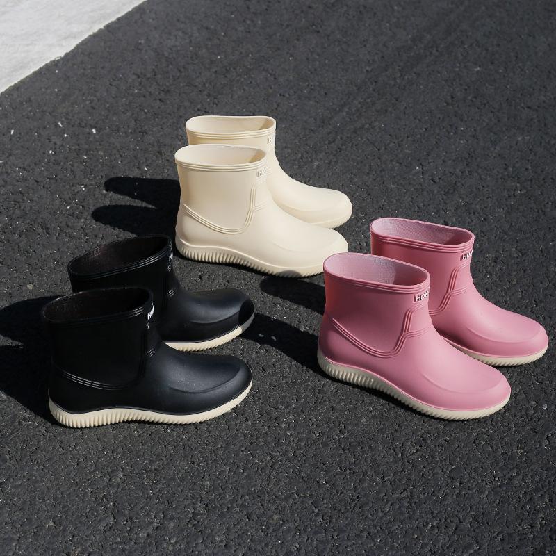 New rain shoes women's fashion models wear water shoes outside work adult warm women's rubber shoes overshoes short rain boots