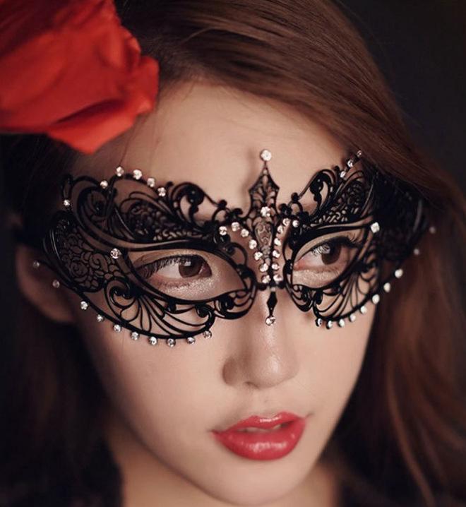 Маска принцессы на пол-лица со стразами - Гламурная маска на глаза для Хэллоуинского бала