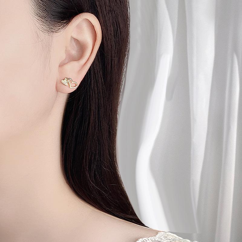 Серьги в форме полого сердца с бриллиантами Двойные серьги в форме сердца Маленькие милые серьги Новый стиль Легкая роскошь