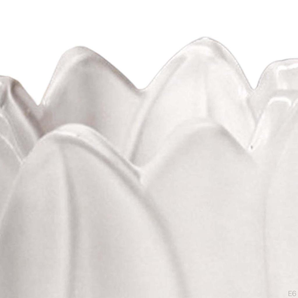 Стеклянный подсвечник в форме цветка. Подставка для чайной свечи.