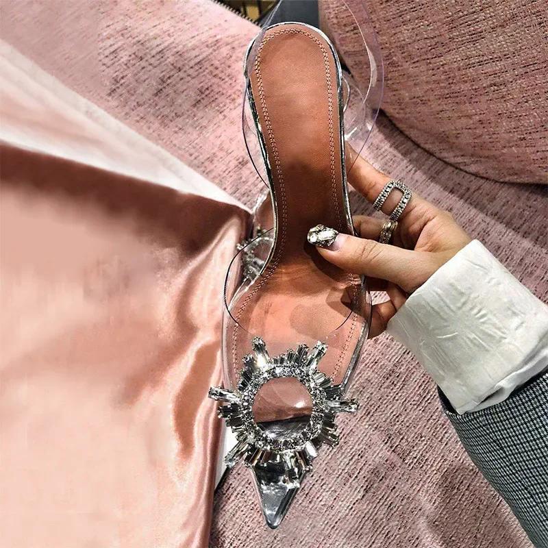 Роскошные дизайнерские КРИСТАЛЬНЫЕ бриллиантовые ПВХ прозрачные туфли на высоком каблуке Женские сексуальные туфли-лодочки с острым носком Элегантные банкетные туфли для выпускного вечера