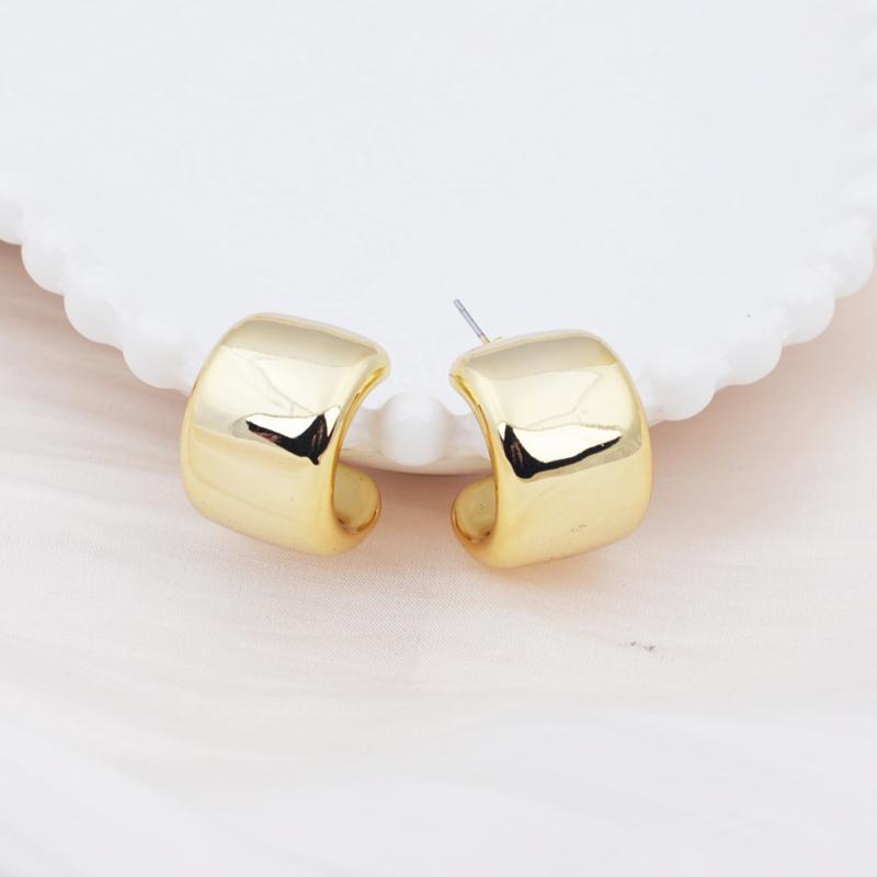 C-shaped Women's Stud Earrings Smooth Metal Mini Geometric Statement Female Small Earrings boucle d’oreille femmes