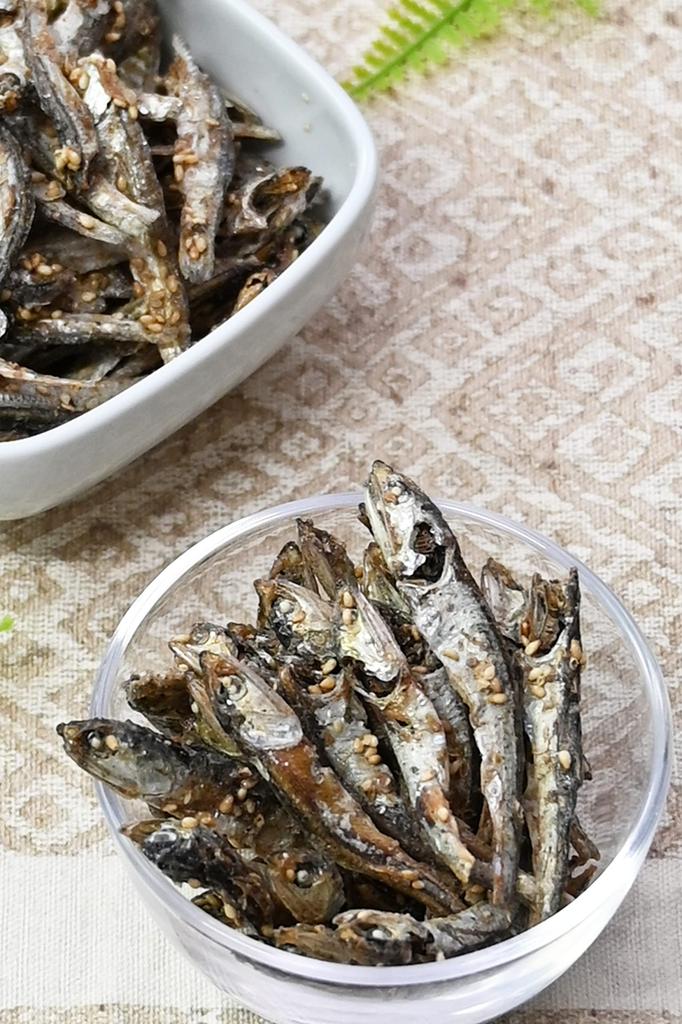 Tsumami Kura Domestic Dried Sardine Snack Sardine Crackers Thin Baked Edible Dried Sardines Delicacy Rich in Calcium 450g