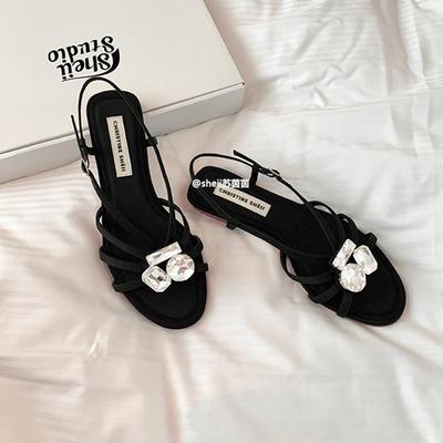 Женская обувь – Сандалии