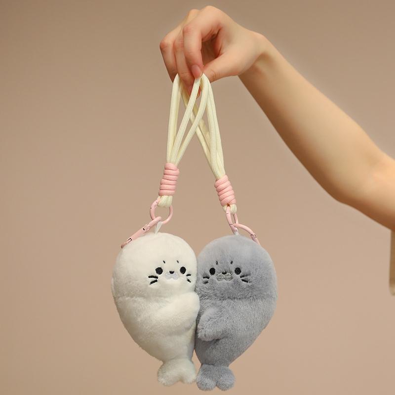 1Pc 14cm Lovely Seal Plush Toys Cute Magnetic Attraction Seal Bag Pendant Doll Enfold Seal for Lovers Children Gift