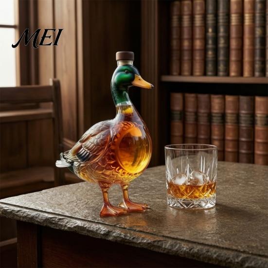 Whiskey Decanter Duck Decanter, Straight Bourbon Glass Bottle with Stopper, 350ml Container Novelty Liquor Dispenser for Home Bar, Unique Gift