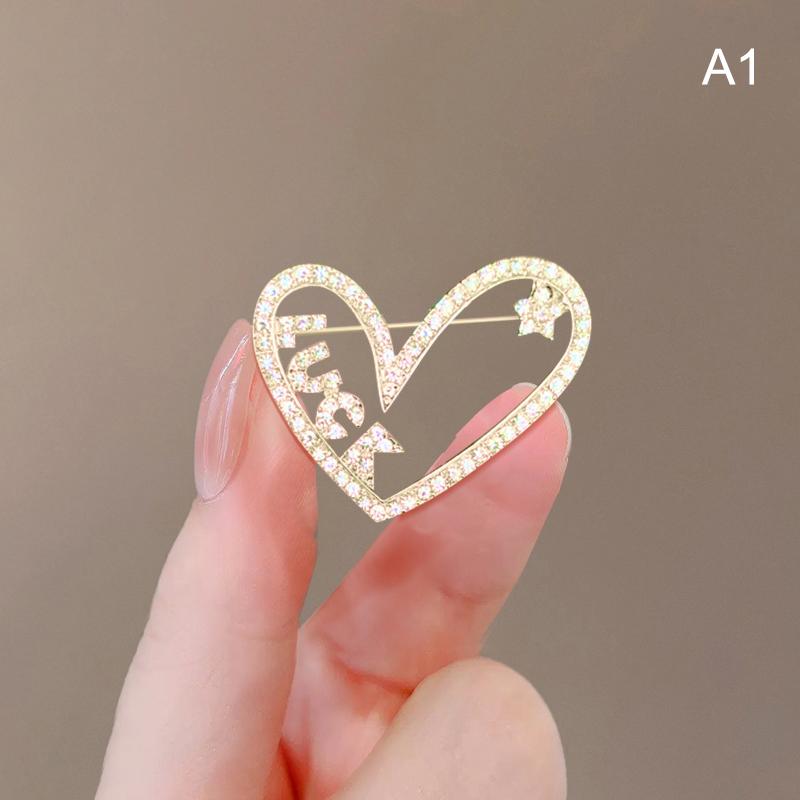 Luxury Heart Brooches For Women Lapel Pin Clothes Badges Corsage Jewelry Gift