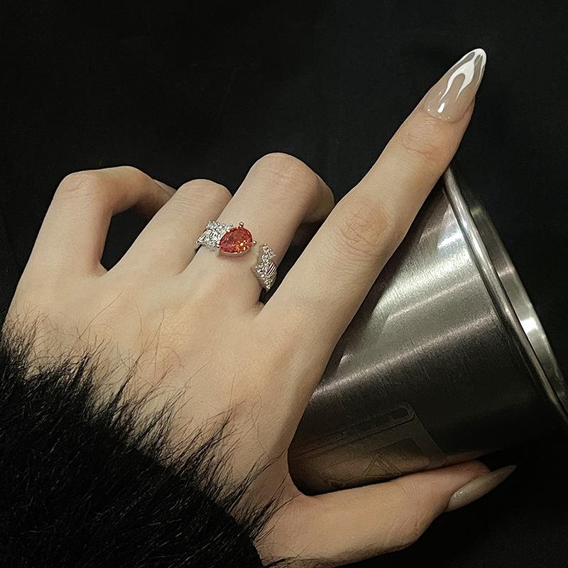 The Same Brushed Open Ring, Female Niche Design, High-End Light Luxury Zircon Index Finger Ring.
