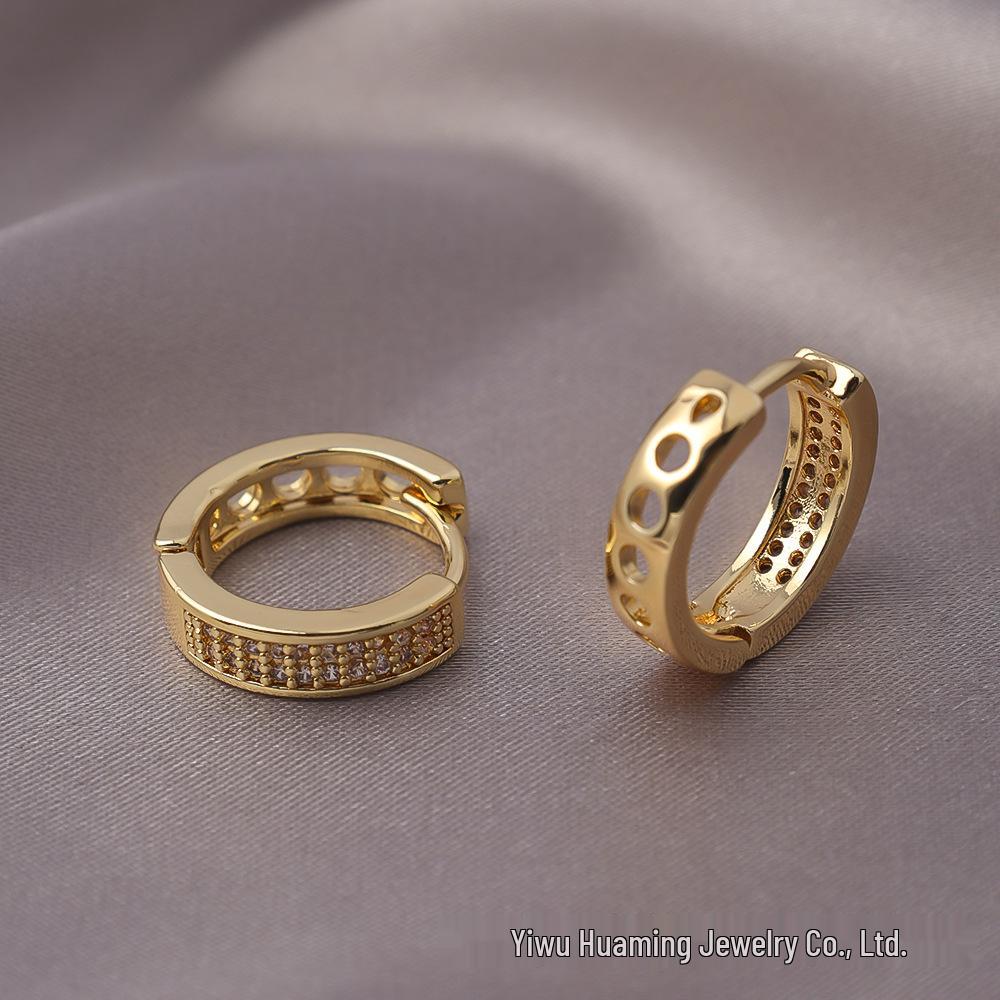 Французские серьги-пусеты с цирконами и бриллиантами в стиле легкой роскоши - Универсальные и трендовые стили