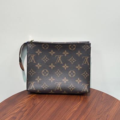 [Б/У] Poche Toilette 19 Классическая Monogram Универсальная Портативная Холщовая Сумка-косметичка Клатч - Очень Хорошее Состояние #NSJJEG
