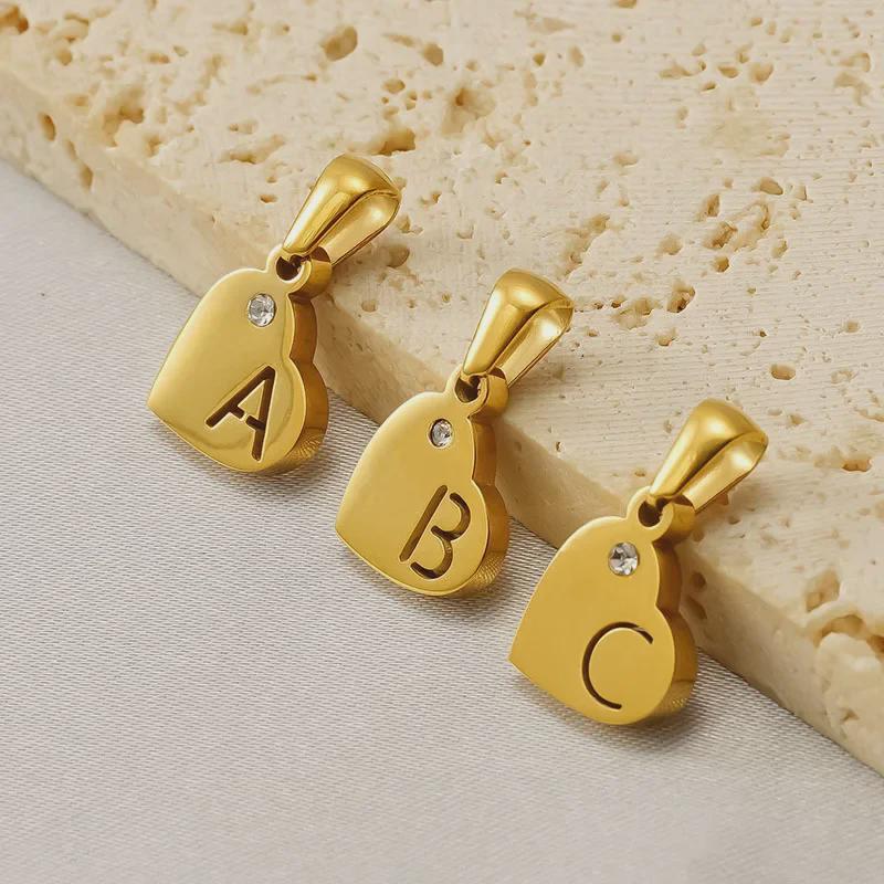 Подвеска «Любовь» из 26 букв: Ожерелье с инициалами в форме сердца из нержавеющей стали для женщин