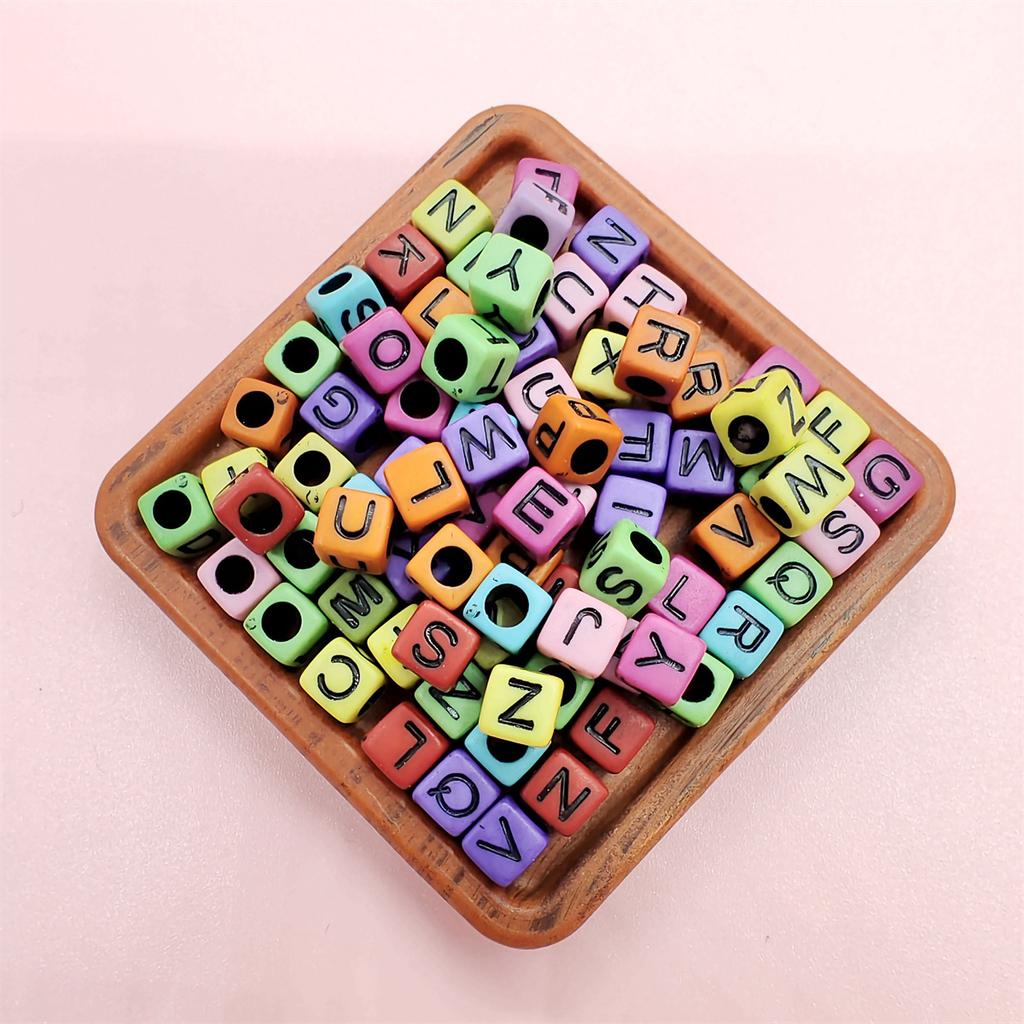100Pcs Letter Jewelry Accessories Mixed Color Flat Bead Acrylic Loose Beads Square Bead New High-quality