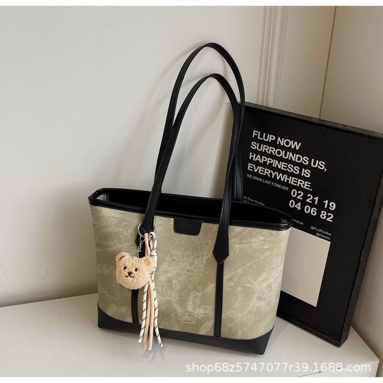 Underarm Large Capacity Tote Bag Women 2025 Korean Version Niche Design Trendy Fashion Shoulder Bag Casual Versatile Underarm Bag
