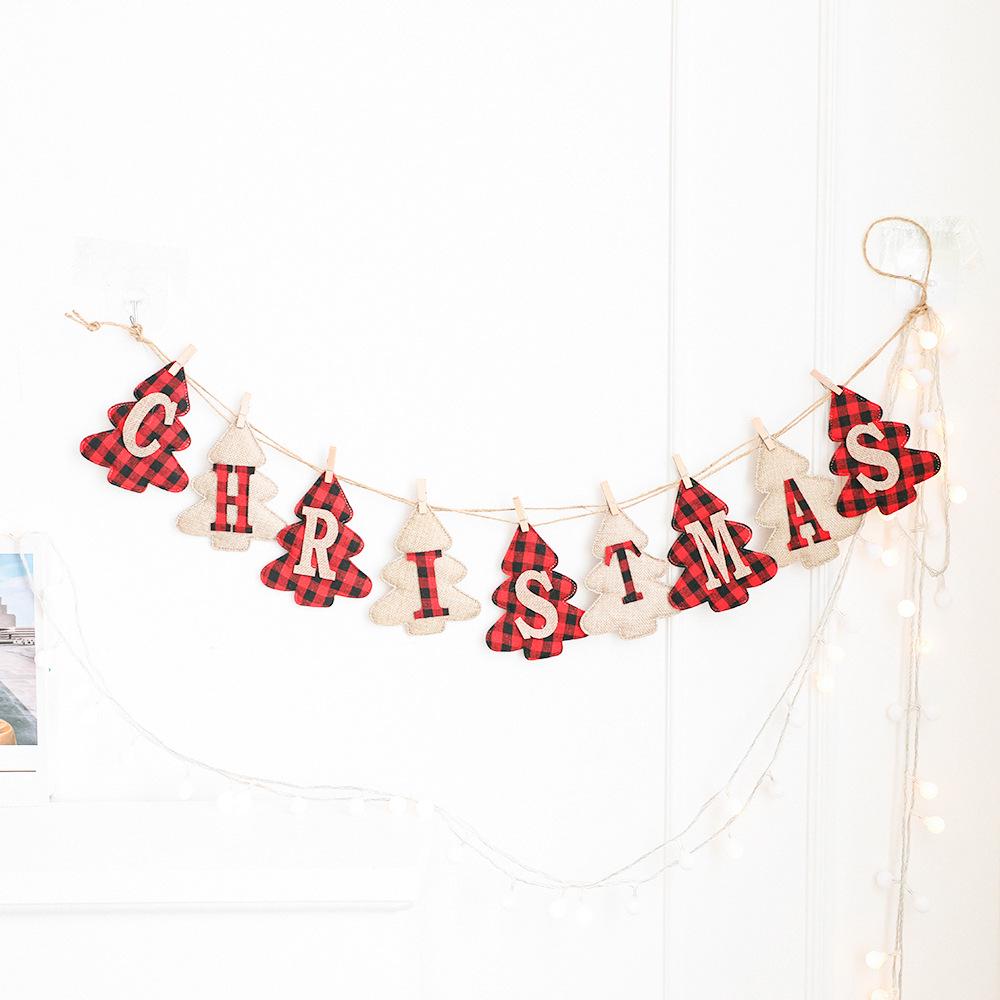 Handmade Burlap Christmas Decorations: Merry Christmas Bunting and Stockings