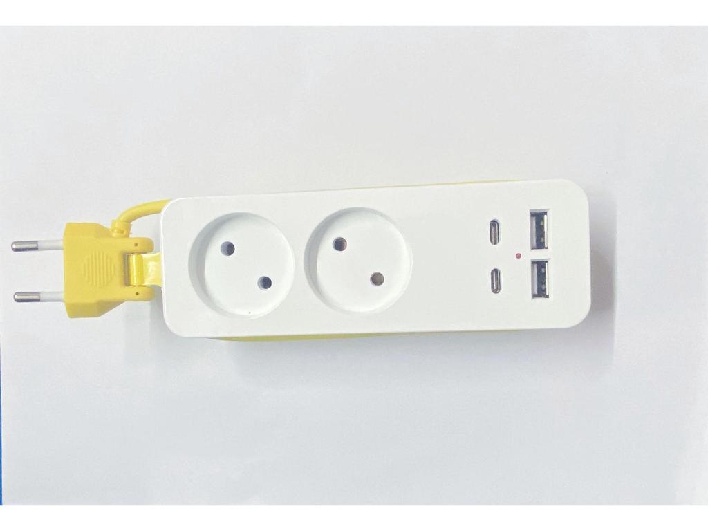 Портативный блок розеток немецкого стандарта с 4 USB-портами