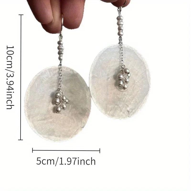 A pair of French-style luxury faux pearl drop earrings—exquisite, niche-design earrings for women
