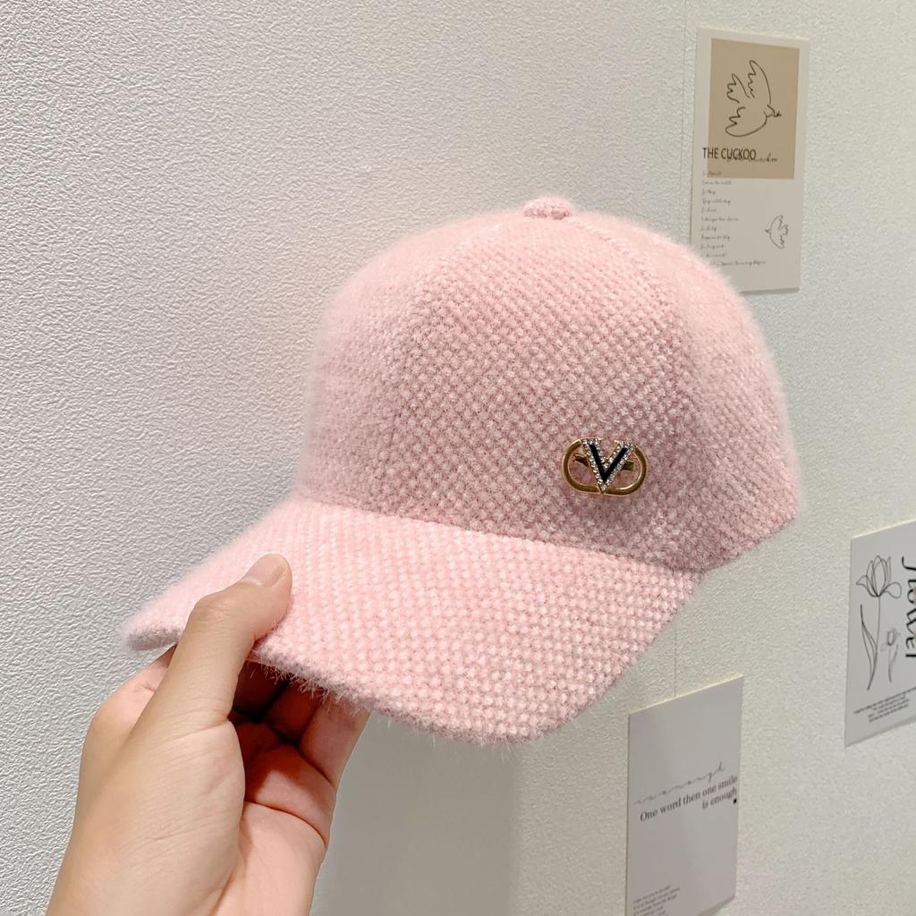 Женская модная бейсболка с вышитыми надписями, мягкая и удобная зимняя шапка для пар