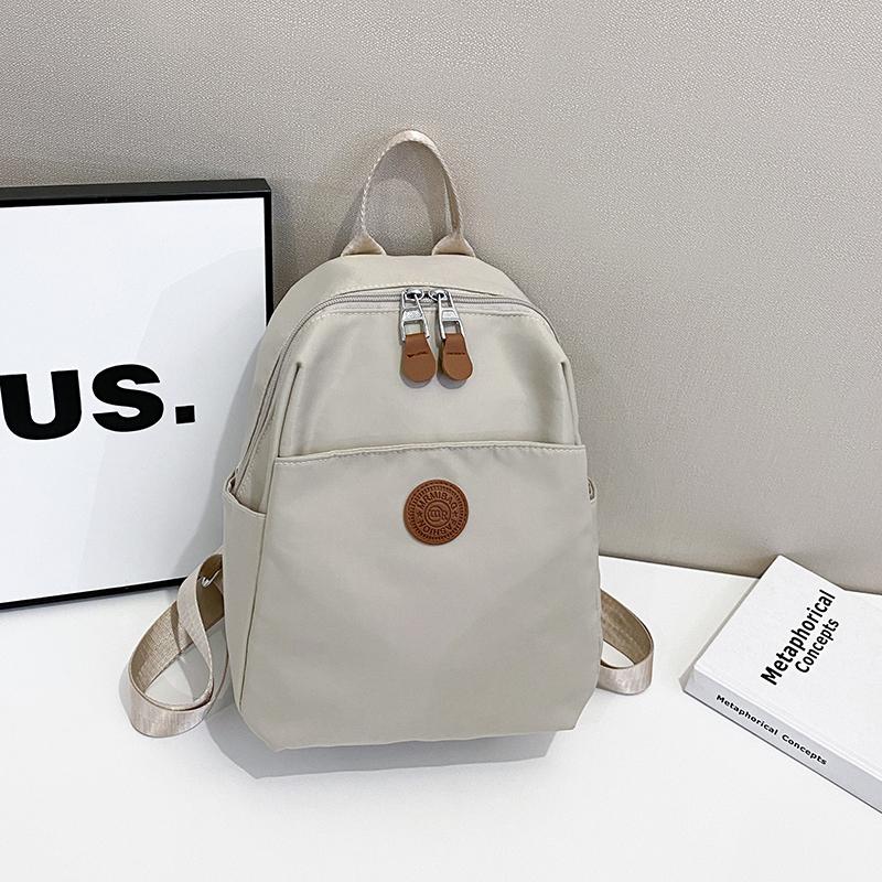 Large Capacity Backpack Women's Lightweight Commuter Travel Backpack Student Schoolbag