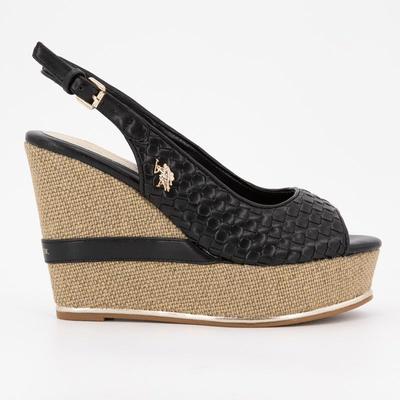 Женские плетеные босоножки на танкетке с золотым логотипом