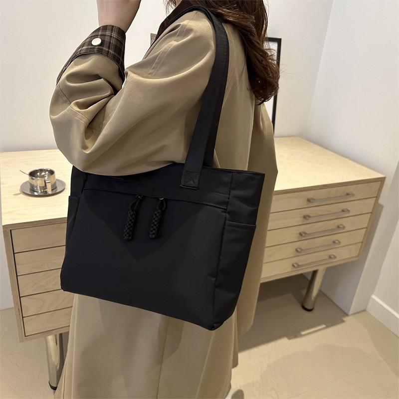 И Практичная Элегантная Нейлоновая Сумка-Тоут Для Женщин С Достаточным Местом Для Хранения Для Ежедневных Нужд