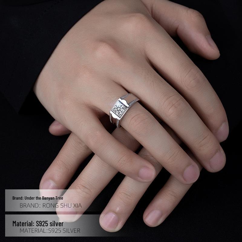 Мужское кольцо из серебра 925 пробы с муассанитом и геометрическим бриллиантом