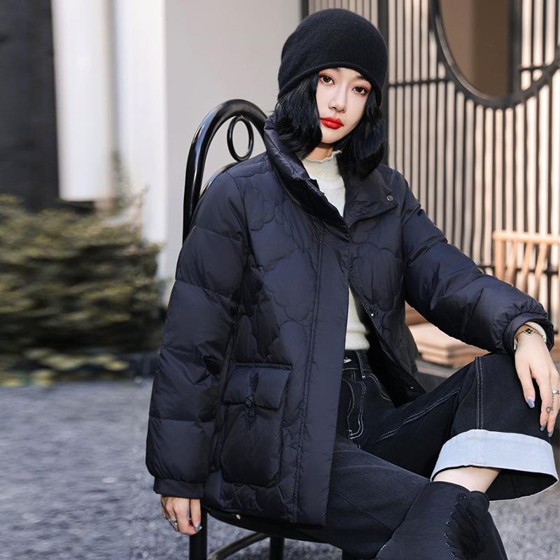 Новая китайская пуховая куртка с пряжкой, женская короткая, зимняя, 2024, ретро, утолщенный воротник-стойка, дизайн, нишевая теплая куртка