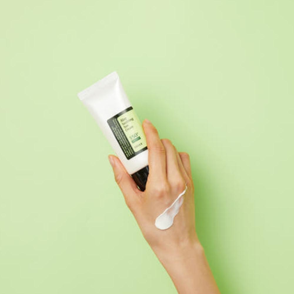 COSRX Успокаивающий солнцезащитный крем с алоэ SPF50 PA+++ 50 мл