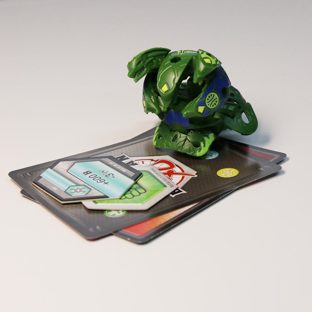 Настольная игра Bakugan Battle Brawlers с прозрачными фигурками и множеством персонажей