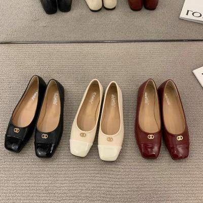 Модная женская обувь на плоской подошве 2025 Новая весна и осень Красный квадратный носок Работа Улица Большой размер 44 43 42 Женская обувь Zapatillas Mujer