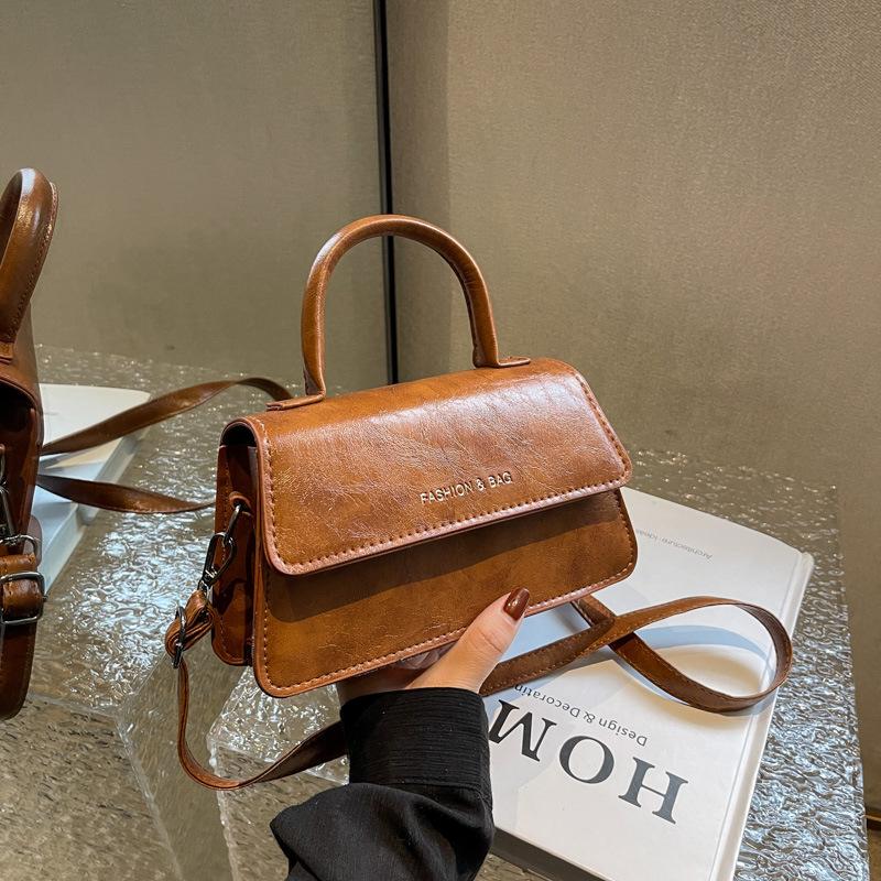 Ретро маленькая сумка женская 2025 новая мода повседневная на плечо сумка-мессенджер с простой текстурой женская портативная маленькая квадратная сумка