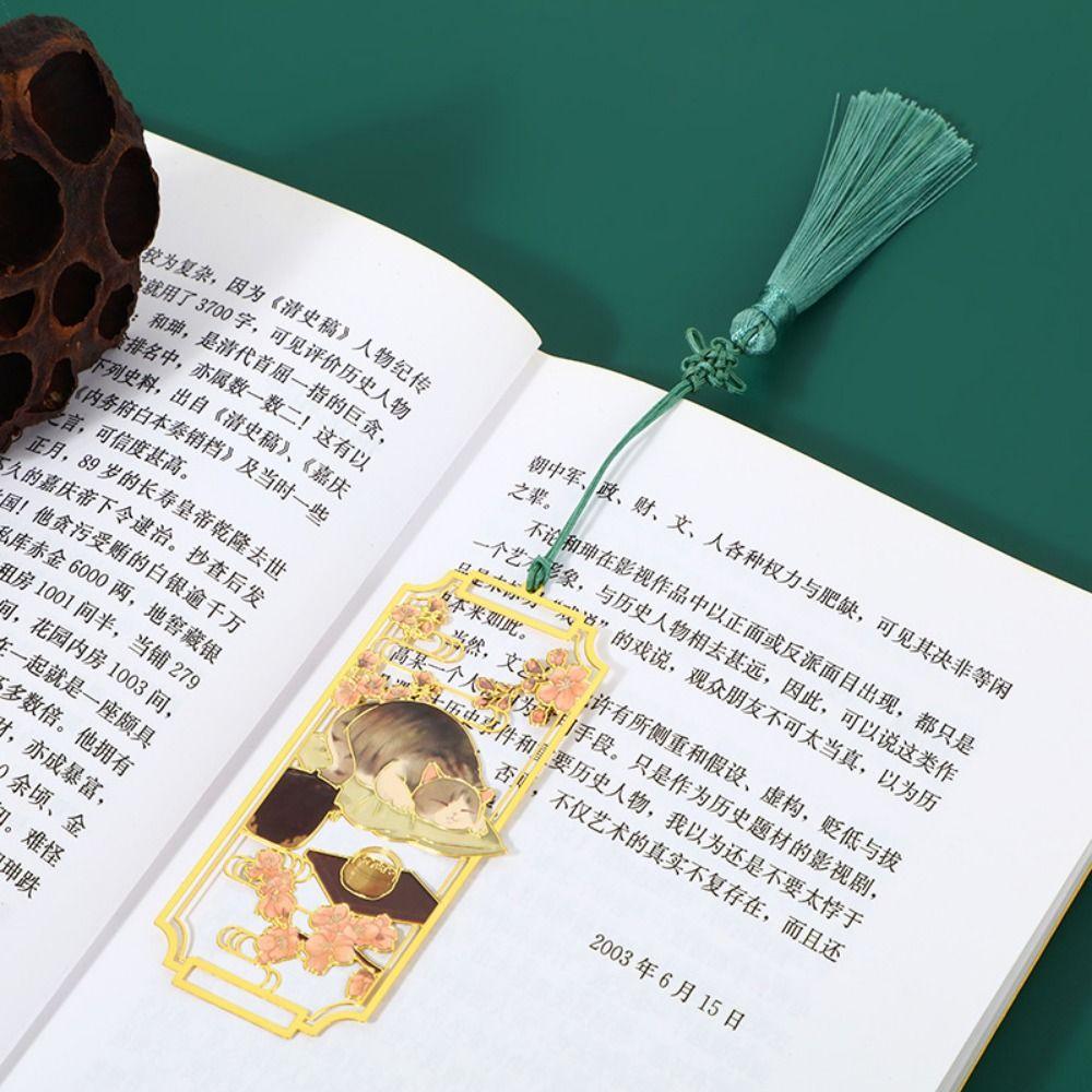 Cat Hollowed Cat Bookmark Flower Chinese Style Metal Reading Bookmark Creative Tassels Chinese Style Bookmarks Teachers'Day Gift
