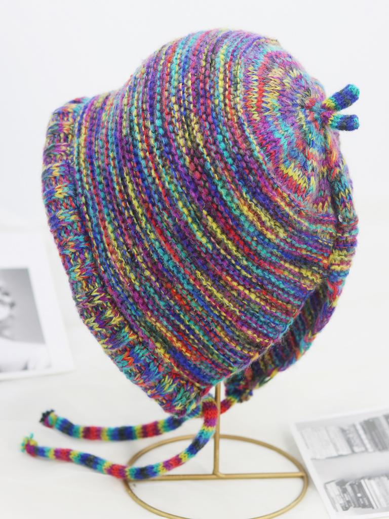 Autumn and Winter Wool Hat Women's Contrasting Color Splicing Shows the Face, Small Knitted Hat Strap, Warm Ear Protection, Headgear, Tide Niche