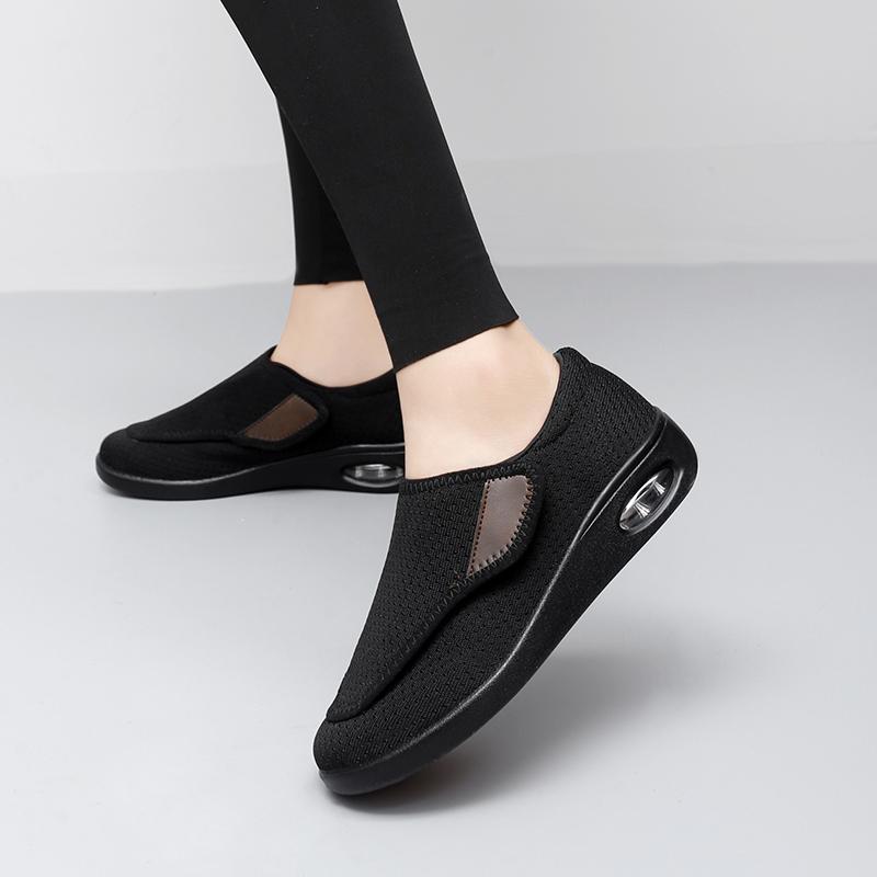 Женские кроссовки повседневные для улицы широкие легкие черные большого размера с воздушной подушкой ортопедические