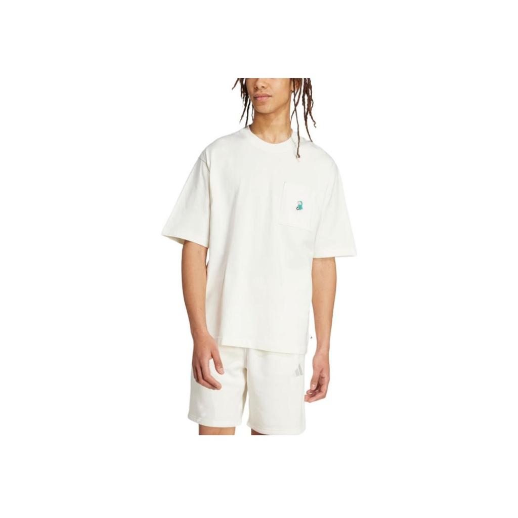 adidas Футболка SS25 Dog Soccer с накладным карманом для мужчин, цвет нефрит-белый JL9234