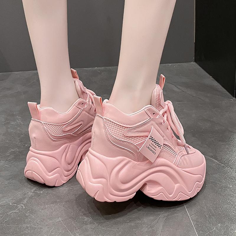 Модные женские кроссовки на высокой платформе, новые летние туфли на танкетке высотой 9,5 см, толстая подошва, кожаные туфли, осенние дышащие сетчатые кроссовки для женщин