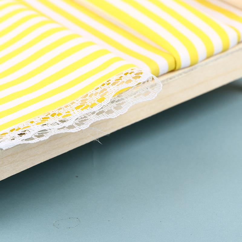 1:12 кукольных домиков Мини Мебель Спальня Микро Сцена Модель Деревянная Ткань Двуспальная Кровать