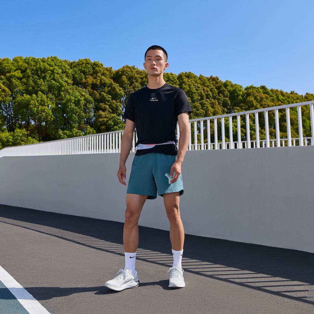 Nike Путешествие Бег Саммит Белый Черный Серебряный