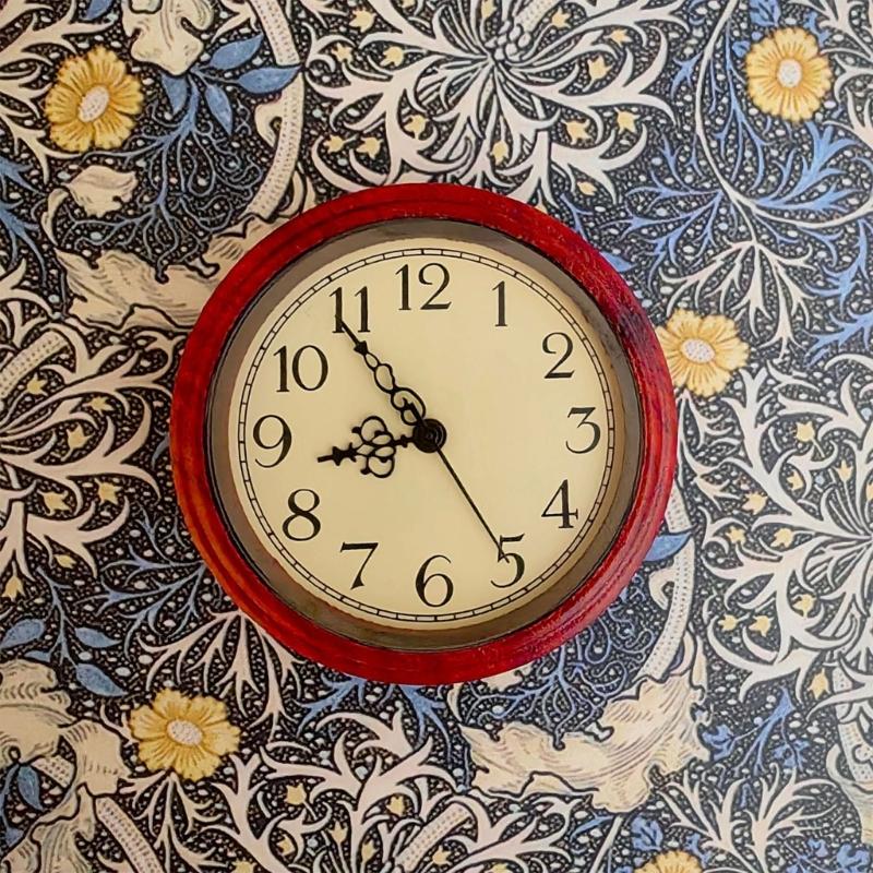 Miniature Retro European Wall Clock For Dollhouses Furniture ABS Portable And Detailed Design