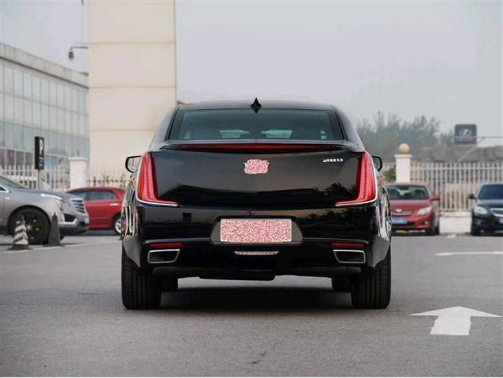 Cadillac XTS (18-19) Комплект рамок и решеток противотуманных фар
