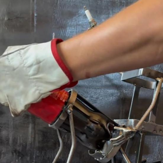 Metal Cocktail Bottle Stand Beverage Display Rack for Wine Champagne