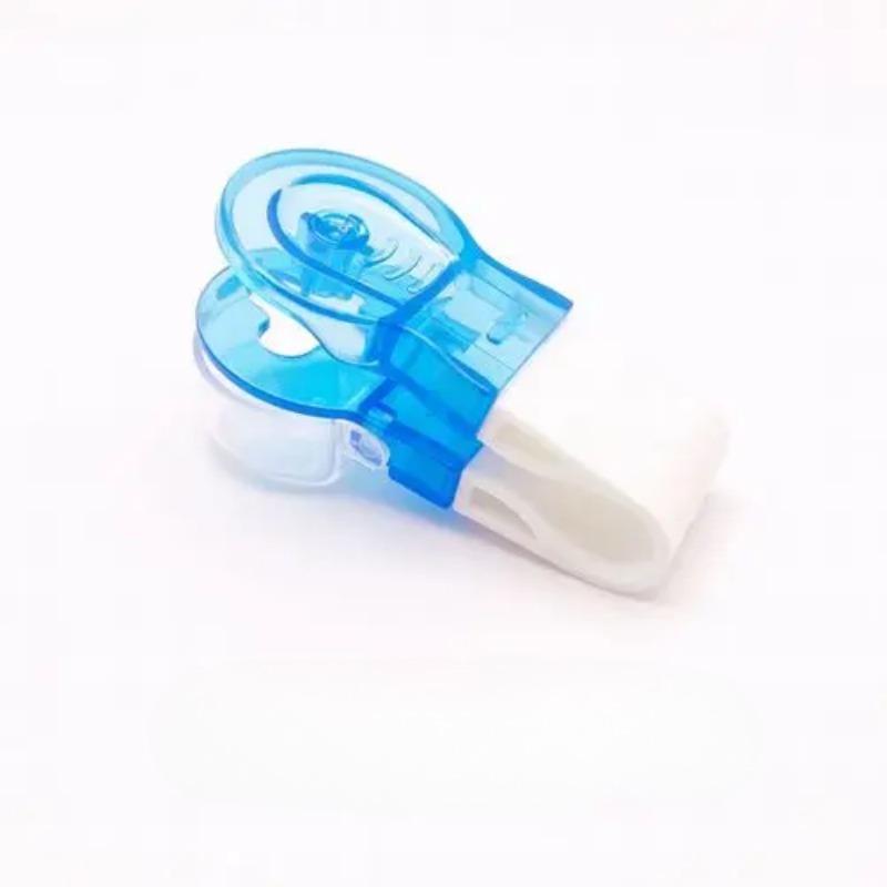 Портативный резак для таблеток с защитой от загрязнения – точный инструмент для разделения лекарств, обеспечивающий безопасное, гигиеничное и простое разрезание таблеток